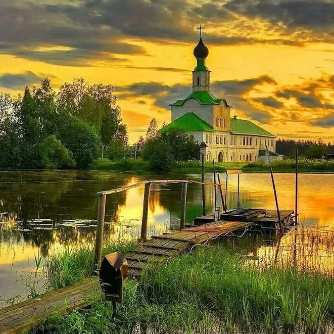Фильмы в МАХ